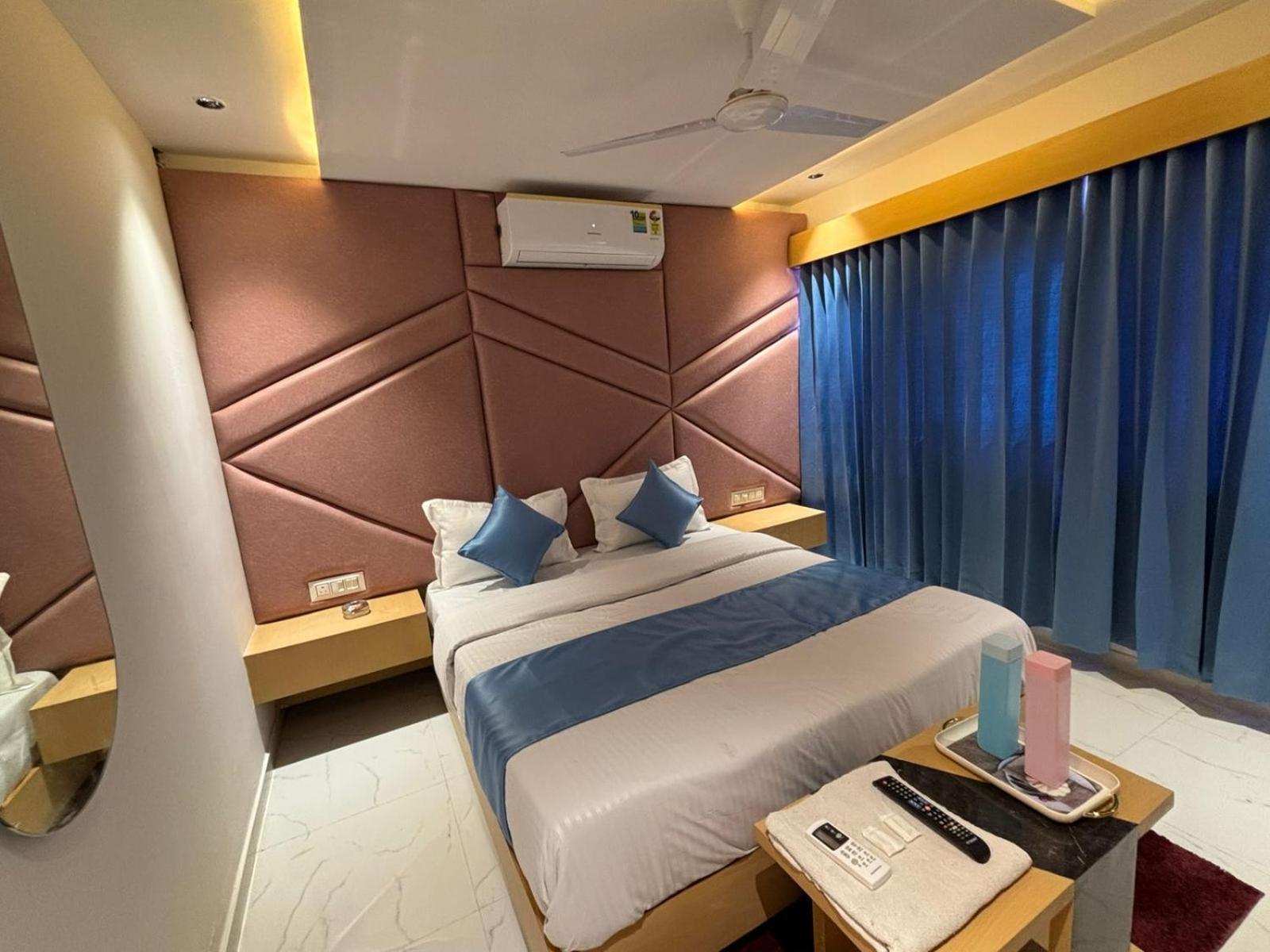 Hotel Phoniex Αχμπανταμπάντ Εξωτερικό φωτογραφία