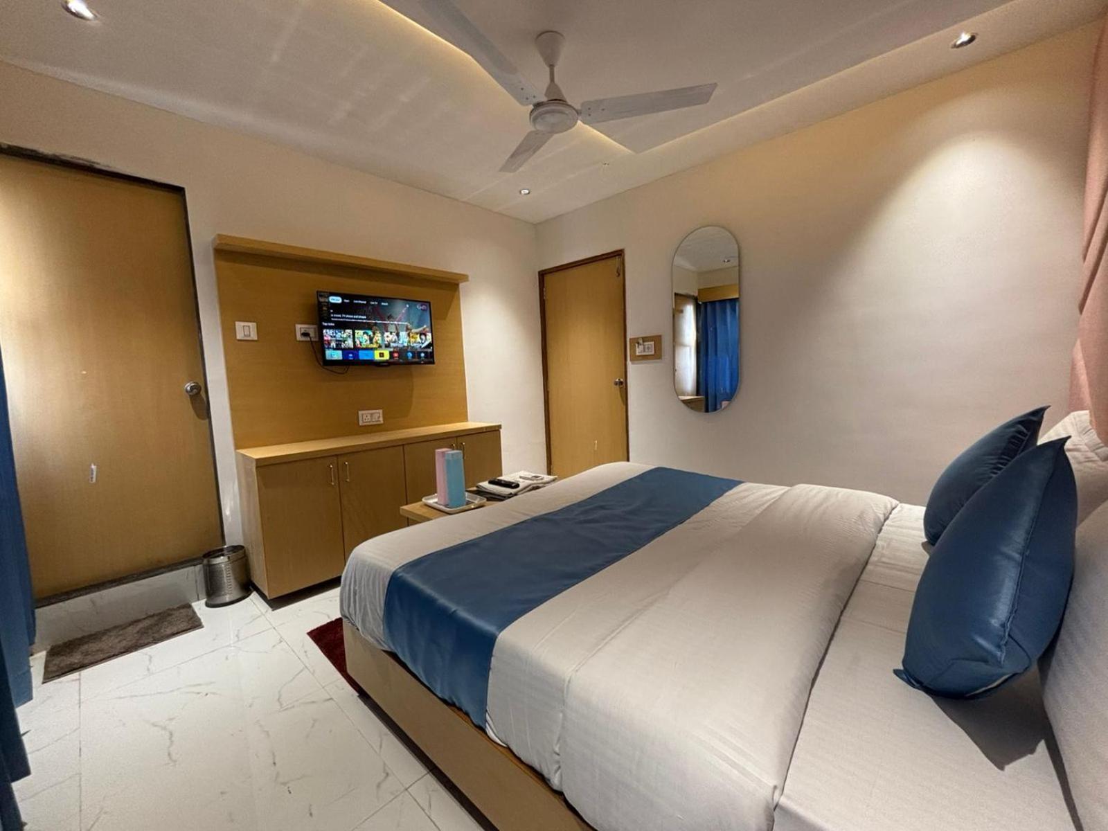 Hotel Phoniex Αχμπανταμπάντ Εξωτερικό φωτογραφία