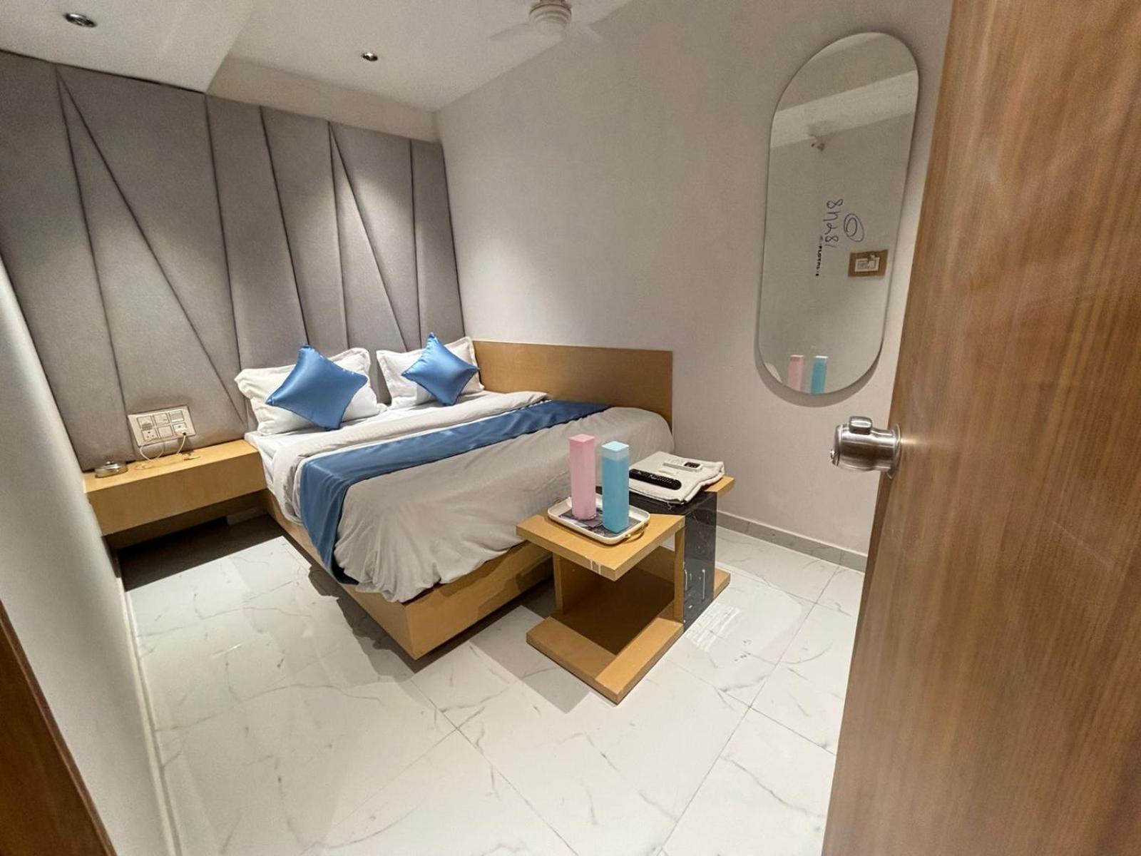 Hotel Phoniex Αχμπανταμπάντ Εξωτερικό φωτογραφία